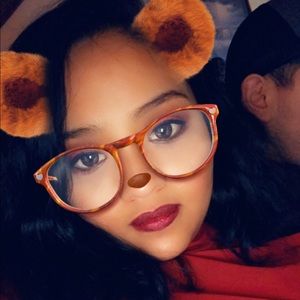 Meet your Posher, Valeria